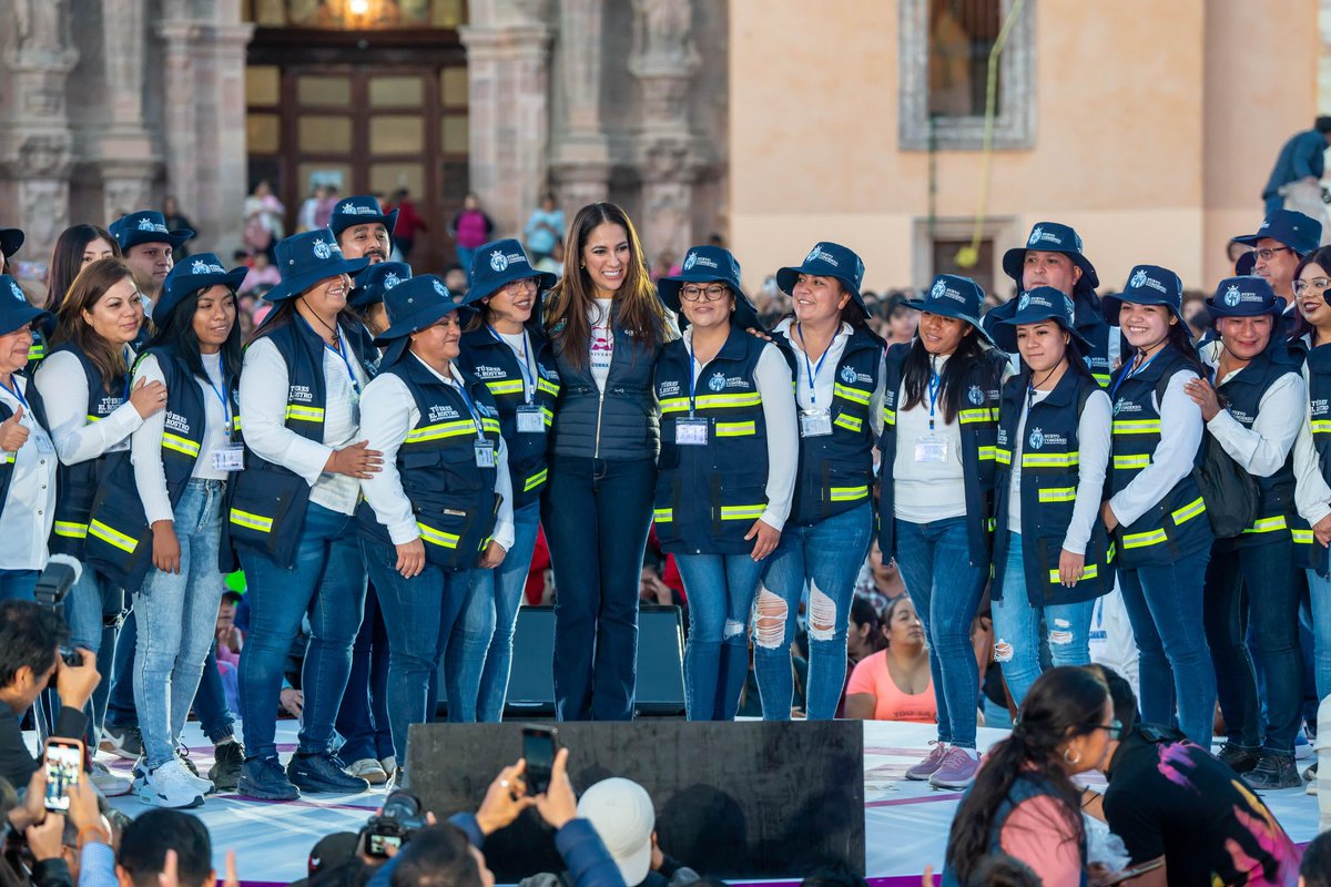 comienzogente's tweet image. Hoy mandamos un mensaje claro a guanajuatenses : ¡estamos aquí para apoyarlas, reconocer la importancia de su valor y darles el respaldo que merecen!
 
Será a través de #ALIADAS, una estrategia transversal, creada por la Gobernadora @LibiaDennise para las mujeres de Guanajuato.