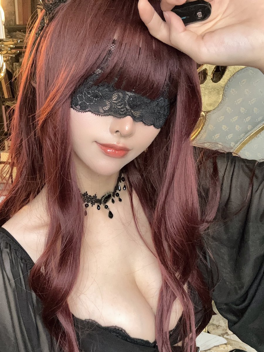 どっちのコスプレが好き？

フォローしてくれた方お迎えいってます🤍 https://t.co/kfvzMwWg4i