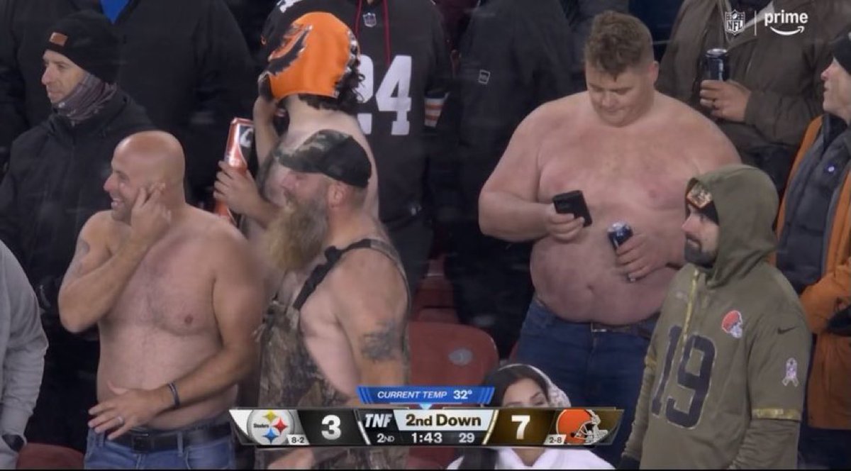 barstoolsports's tweet image. Your offensive line from high school is at the Browns game tonight