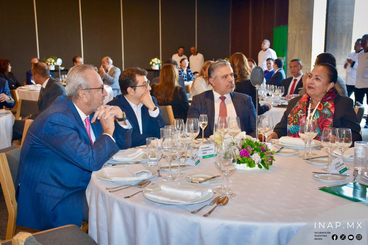 inap_mx's tweet photo. El día de hoy, el Dr. Luis Miguel Martínez Anzures, presidente del INAP y el Dr. Ricardo Corral, Director del #CECAP, asistieron a la Reunión del Grupo de Tesoreros del Sector Público de Banco Afirme. https://t.co/hCN7A7apGT
