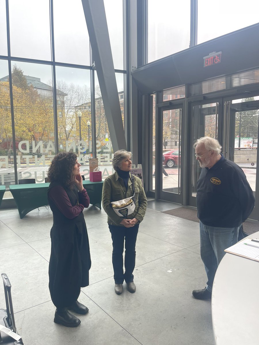 Vanson Leathers (@vansonleathers_) on Twitter photo We had the privilege of speaking with The Junior Fashion Program at <a href="/MassArt/">Massachusetts College of Art and Design</a> today with our co owners Mike & Kim ποΈ
Itβs always wonderful to connect with and give back to our surrounding community π
50 years and counting ποΈ
#VansonLeathers #MassArt We had the privilege of speaking with The Junior Fashion Program at <a href="/MassArt/">Massachusetts College of Art and Design</a> today with our co owners Mike & Kim ποΈ
Itβs always wonderful to connect with and give back to our surrounding community π
50 years and counting ποΈ
#VansonLeathers #MassArt