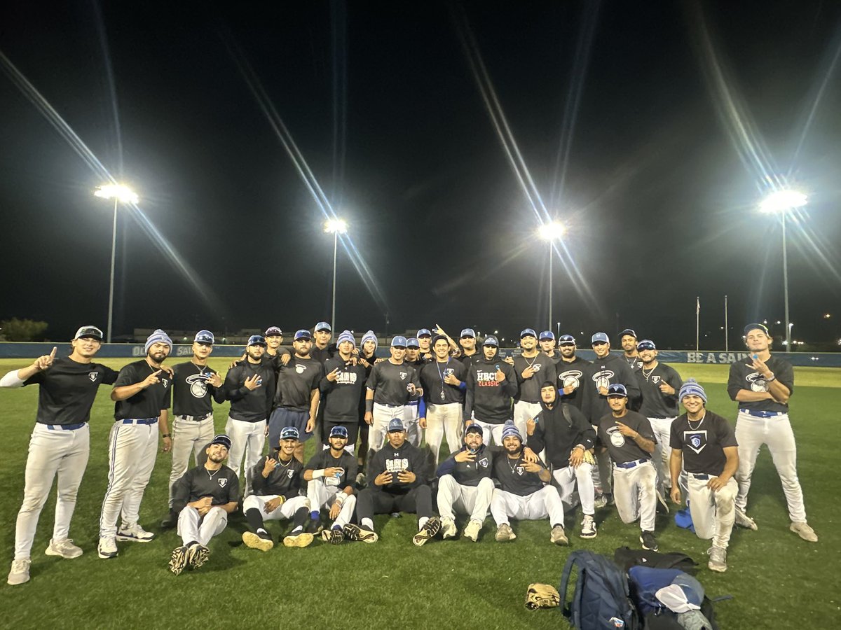 Team Black takes game 3 and the series! 
Great job men!
#BeASaint
