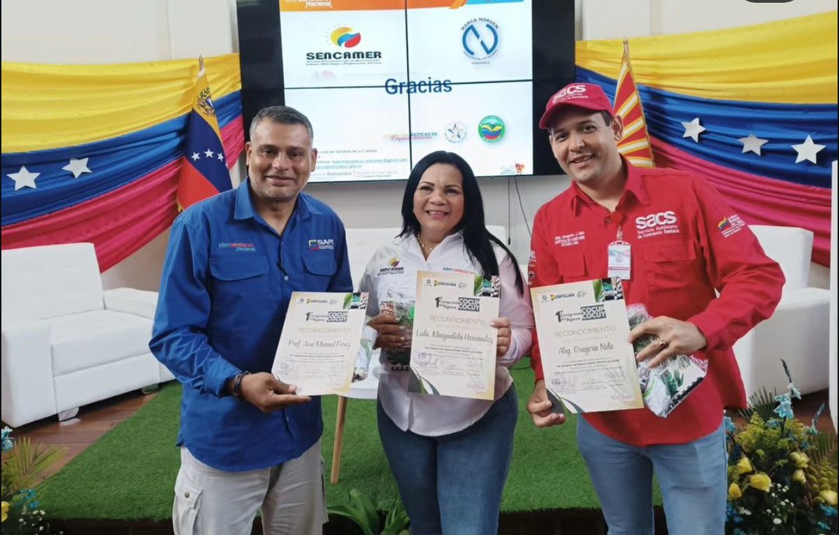 #Enterate 🚩|🪴🍸 #Iribarren dijo presente en 1er Congreso del Agave Cocuy Lara 2024 con las marcas <a href="/FumdesHI/">Hecho en Iribarren</a> y Cocuy NaGuara las cuales apoya alcalde <a href="/LuisJonasReyes/">Luis Jonás Reyes</a> cómo bebida autóctona del mcpio 
<a href="/MinComNacional/">Ministerio de Comercio Nacional</a> <a href="/avnve/">Agencia Venezolana de Noticias</a>
#21Nov
#NaGuaraLuisJonas