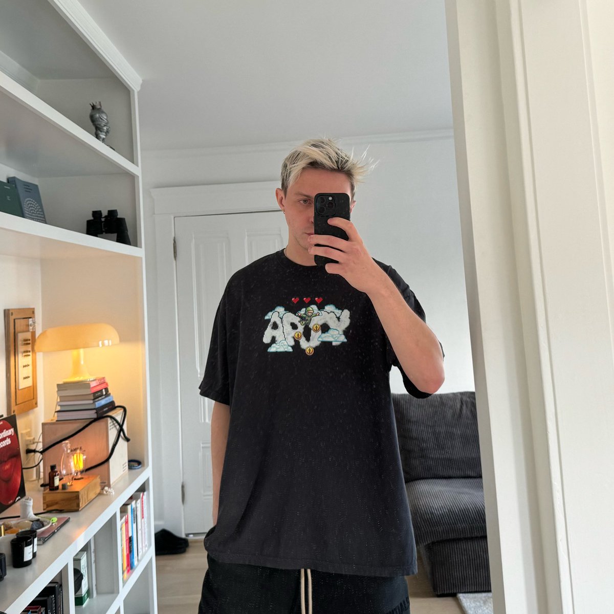 Fresh drop! The new merch is live — don’t miss out. Grab your Freefall tee now ⛅️

shop.artyofficial.com/collections/fe…