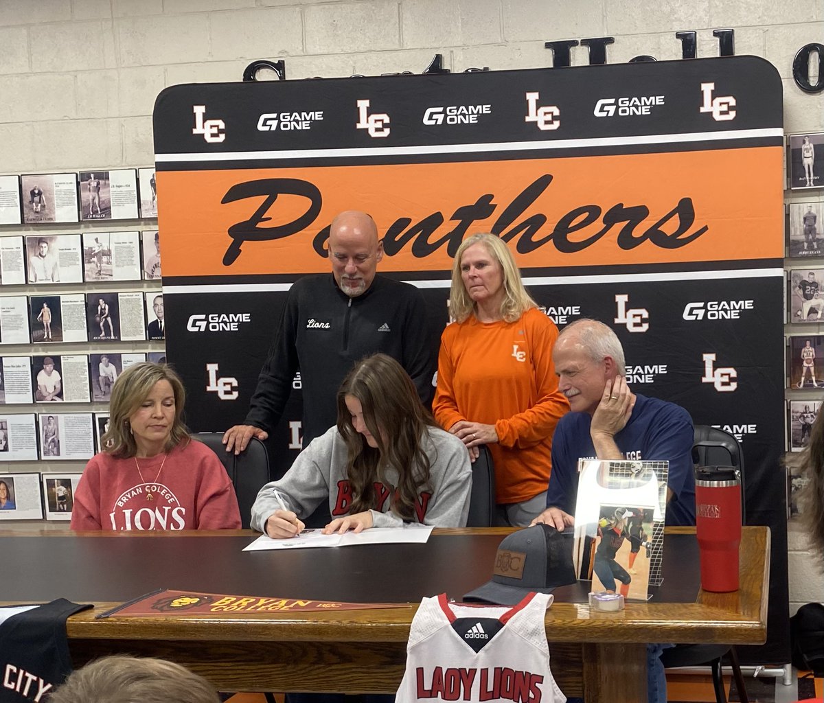 ChrisBrittainLC's tweet photo. Congrats to Hadassah Rittenhouse on her signing to play basketball with Bryan College!! https://t.co/ILF3z9f7mF
