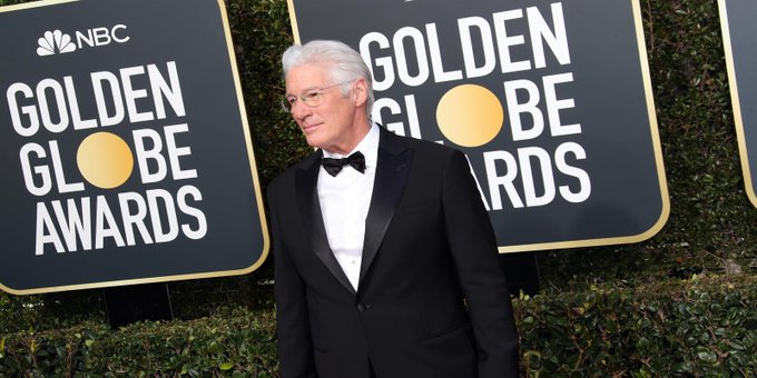 'I don't know what's happening': 'Today' show host reacts after Richard Gere flips middle finger