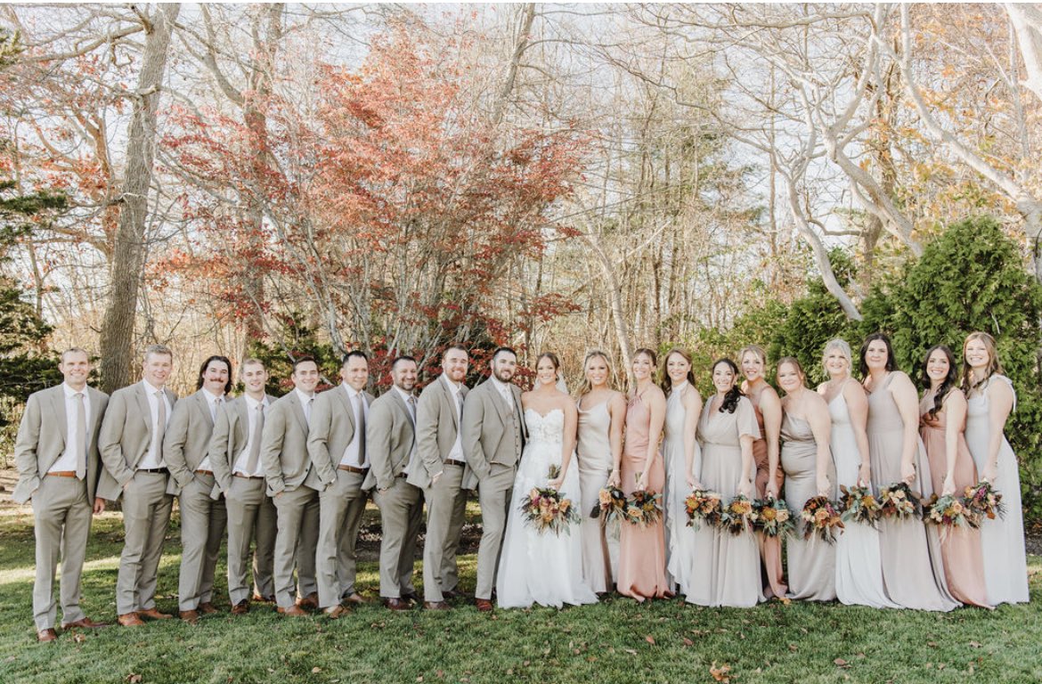 joeymulieri's tweet photo. @MiltonsForMen had the boys looking sharp for our wedding day. It just so happens they are not only the first sponsor for @kirkminshow , but also @kirkmin himself. #thankyoukirk #kirkwasright @reva_seager https://t.co/9FUhvw3tL2