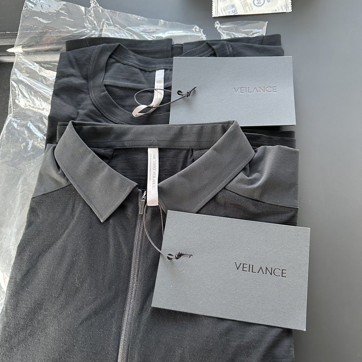 fullshow512's tweet photo. VeilanceのFrame LS PoloとLS Shirtを買った。 https://t.co/gFDA5jBjcH