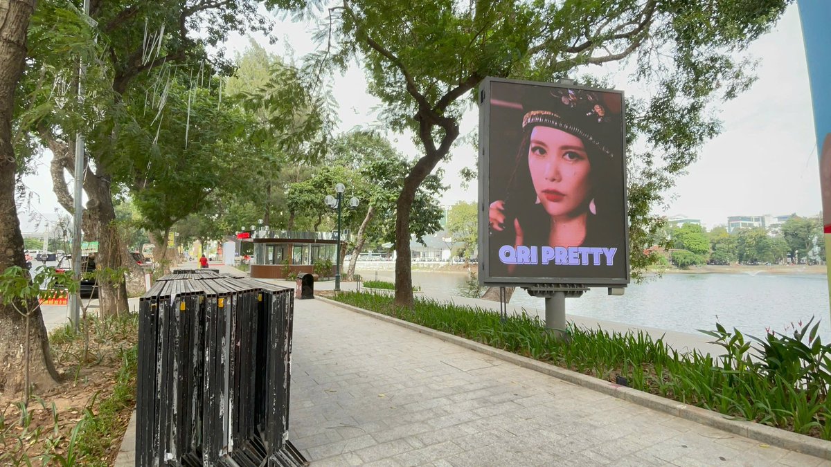 FCQRIVN's tweet photo. 🔥 LED SCREEN CỦA FC QRI VN ĐÃ LÊN SÓNG, CÙNG CHECK-IN NHÉ V-QUEEN'S ƠI 🔥

Thông tin bảng LED
👉🏻 10 Bảng Led Outdoor
👉🏻 Từ 06:00 đến 23:00 Ngày 22.11.2024 - 24.11.2024
👉🏻 Địa điểm: Dọc Hồ Thiền Quang, Quận Hai Bà Trưng, Hà Nội (Cách Vincom Bà Triệu ≈ 1.3km) https://t.co/LSbPecCxLq