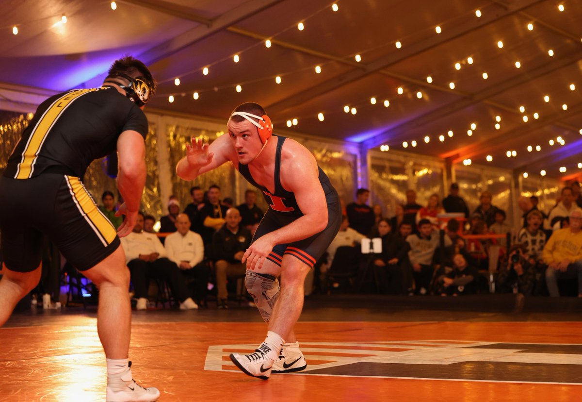 Illinois Wrestling (@illiniwrestling) on Twitter photo ILL: 23 - MIZ: 14
285: #10 <a href="/LuffmanLuke/">Luke Luffman</a> dec. #21 Seth Nitzel (MIZ), 4-3.
#Illini I #HTTO ILL: 23 - MIZ: 14
285: #10 <a href="/LuffmanLuke/">Luke Luffman</a> dec. #21 Seth Nitzel (MIZ), 4-3.
#Illini I #HTTO