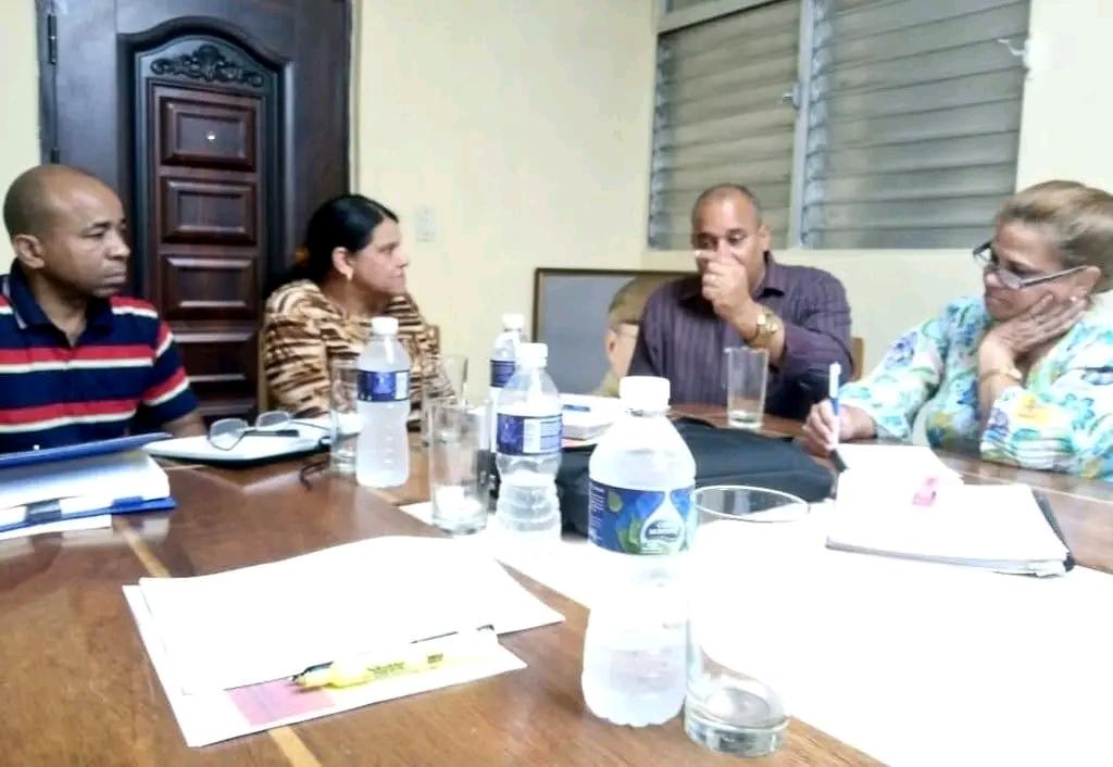 Realiza Lázara Mercedes López Acea, Presidenta del Instituto Nacional de atención a los actores económicos intercambio de trabajo en #SanctiSpíritusEnMarcha