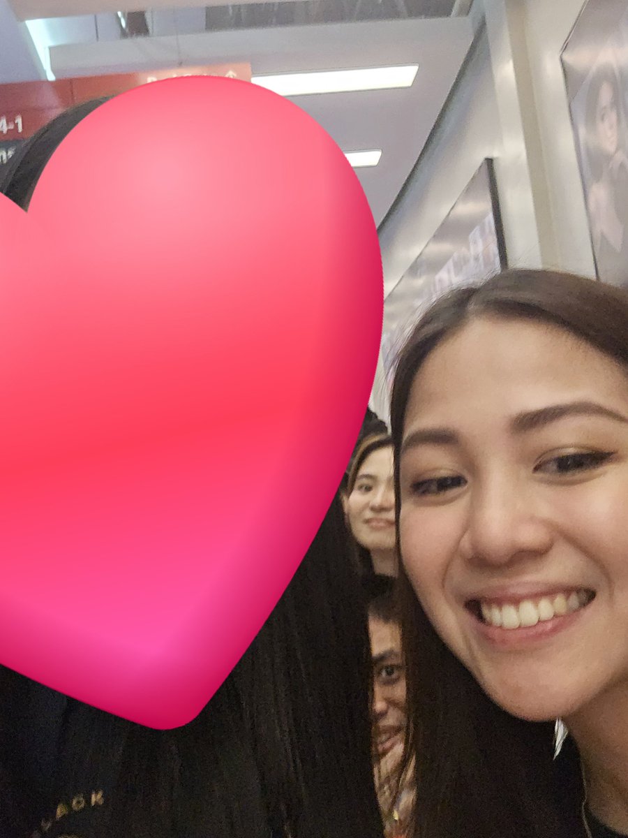 NSC2063's tweet photo. I'm so happy! Ako nagbigay kay Doc Zie ng Globe PC πππ #doczgaming #grandbiniverse sobrang ganda ni Doc (and ni Shar din!) β€οΈβ€οΈβ€οΈ https://t.co/7yFu9JcO9j