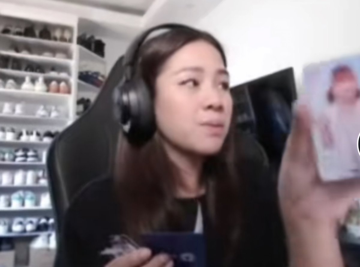 NSC2063's tweet photo. I'm so happy! Ako nagbigay kay Doc Zie ng Globe PC πππ #doczgaming #grandbiniverse sobrang ganda ni Doc (and ni Shar din!) β€οΈβ€οΈβ€οΈ https://t.co/7yFu9JcO9j