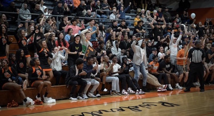 ✅ county rivals
✅ district rivals 
✅ best game in the city 
✅ live streamed 

The best $7 you’ll ever spend!!!
Nothing like the Raiderdome on a Friday night
#theraiderway