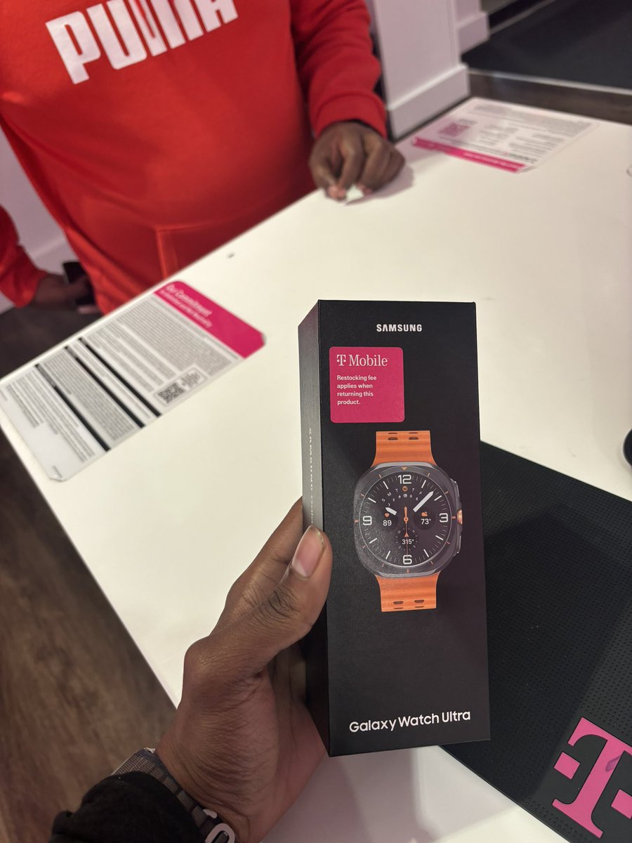 CamFromTMobile's tweet photo. Samsung Galaxy Ultra 47mm OUTTTT

🗣️🗣️

-Cam 🔒☑️ https://t.co/iiwBZg9s0K