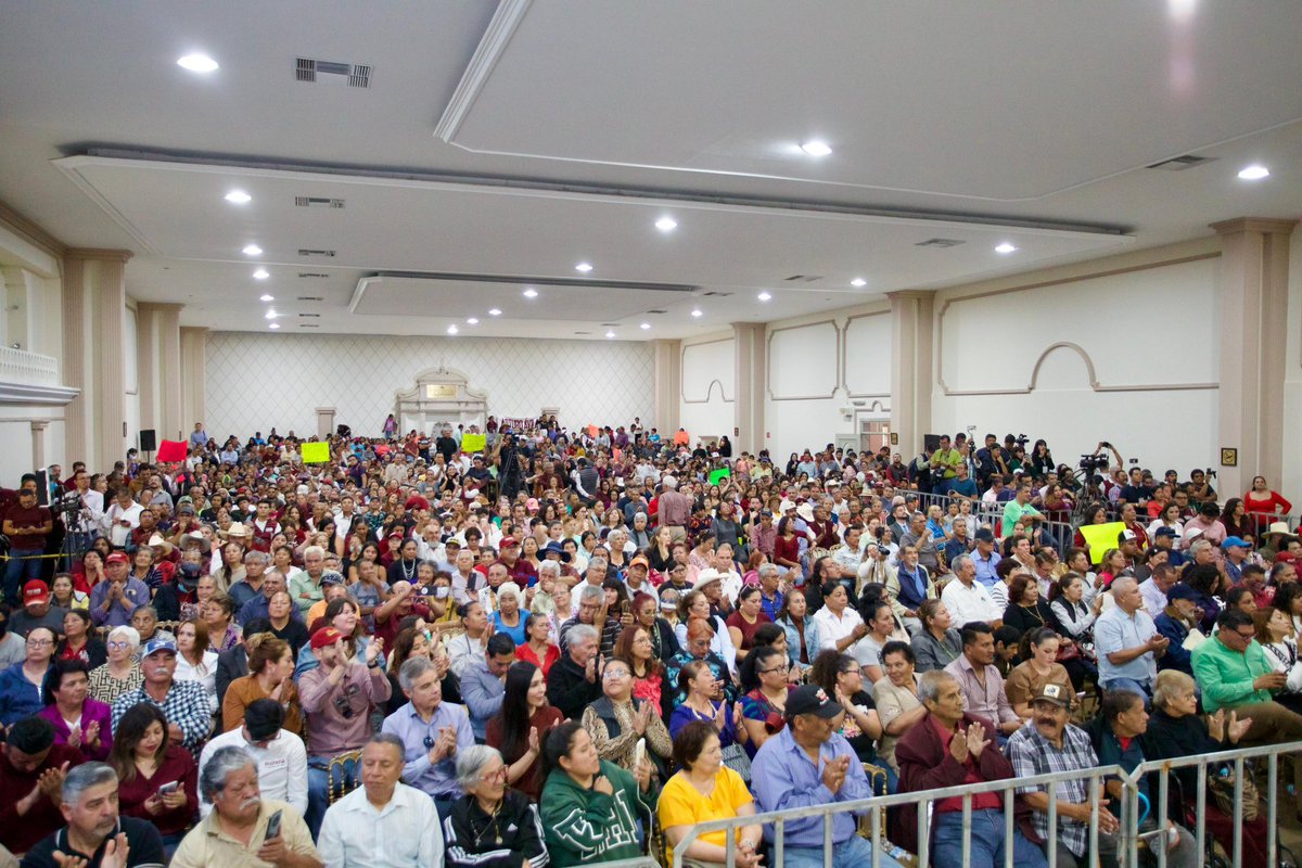 Nora_Ruvalcaba's tweet photo. Un placer recibir @LuisaAlcalde presidenta nacional de @PartidoMorenaMx, a @CaroRangelG, Secreatria General y a Andrés Manuel López Beltrán, secretario de organización, quienes trajeron un mensaje fuerte y claro a la militancia: solo unidos y organizados vamos a sentar las bases de la transformación en Aguascalientes💪 

#Morena #Aguascalientes #UnidadyOrganización
