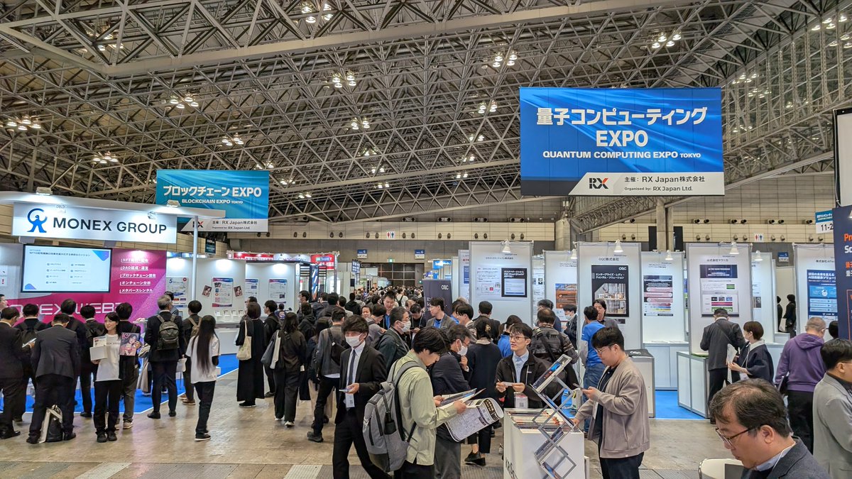 m_masuda's tweet image. #ブロックチェーンEXPO に30分だけ顔を出して、 #BCCC ブースにて対談形式でお話させていただきました。

午後も盛り上がりますように！