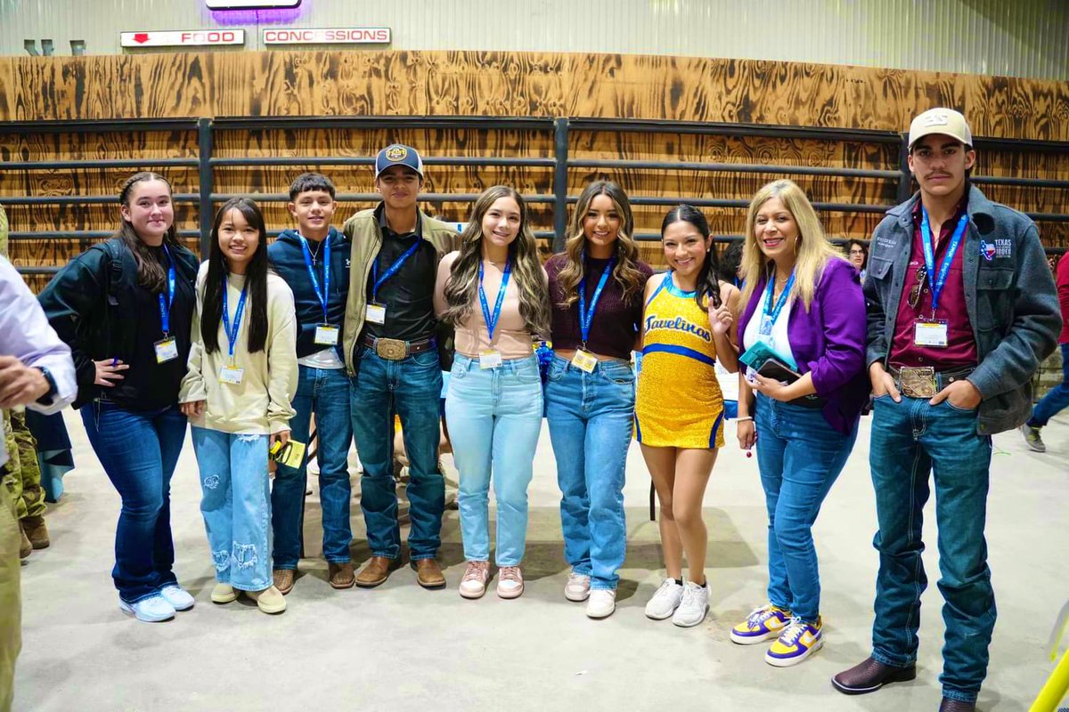 educategalore's tweet photo. Our Superintendent Student Ambassadors attended the Texas A&amp;M Kingsville Engineering Design Expo, today! It was an inspiring experience for all! #TogetherAsWildcats @carrizo_wildcat https://t.co/RVdB6ulyJG