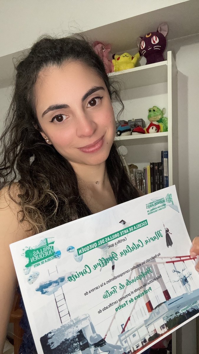 CatitaGC's tweet image. Abumus título ❤️ #Egresada #egreso #profesora