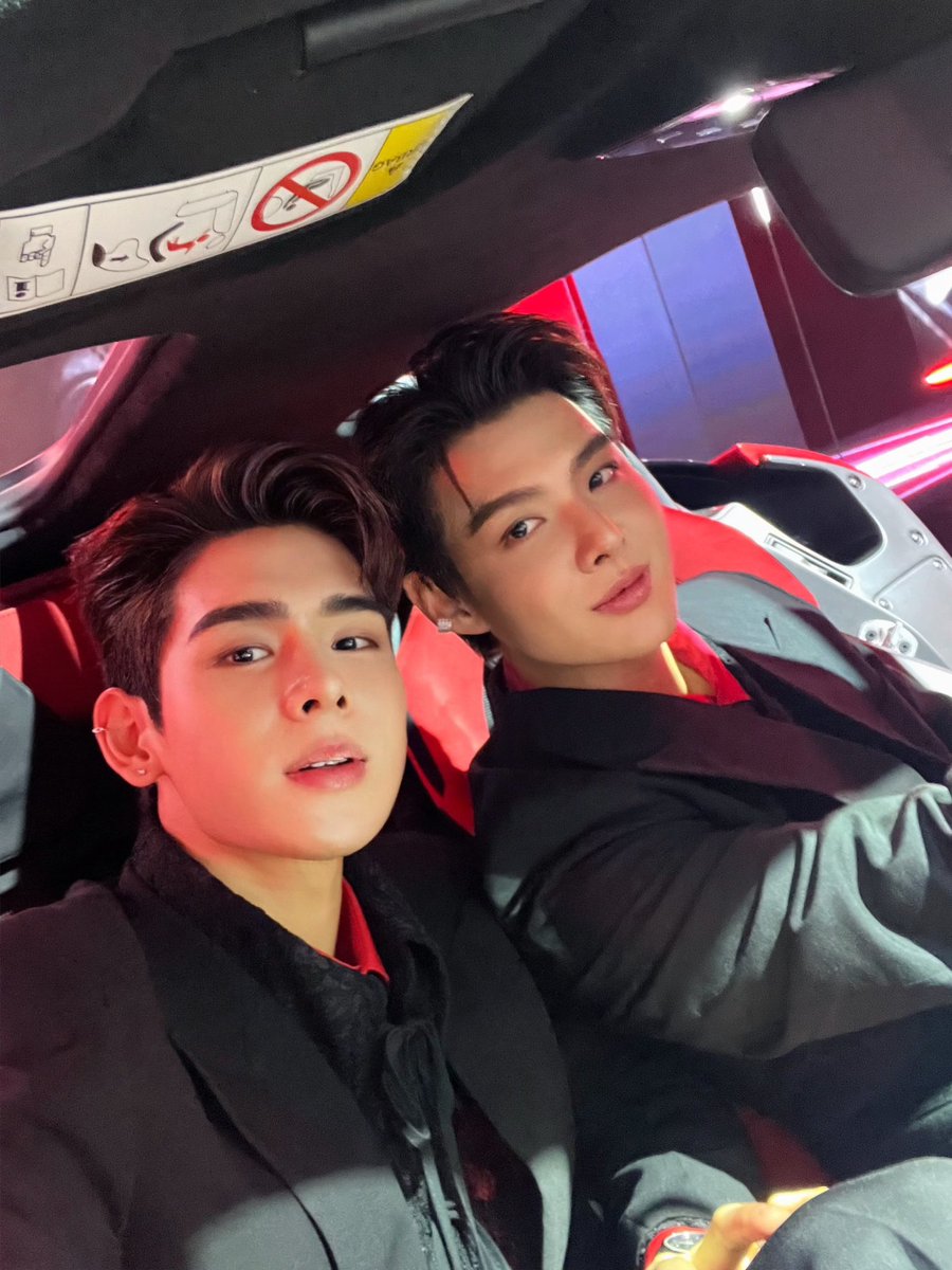 “ เบาะข้างๆมีคนนั่งรึยังค่าาา ”
มีแล้วคับ 😎🏎️
#ภูมที่ไม่มีสระอิ #ppoomntp_ #Saint_sup #MySweetHeartJom #หวานใจผู้ใหญ่จอม
