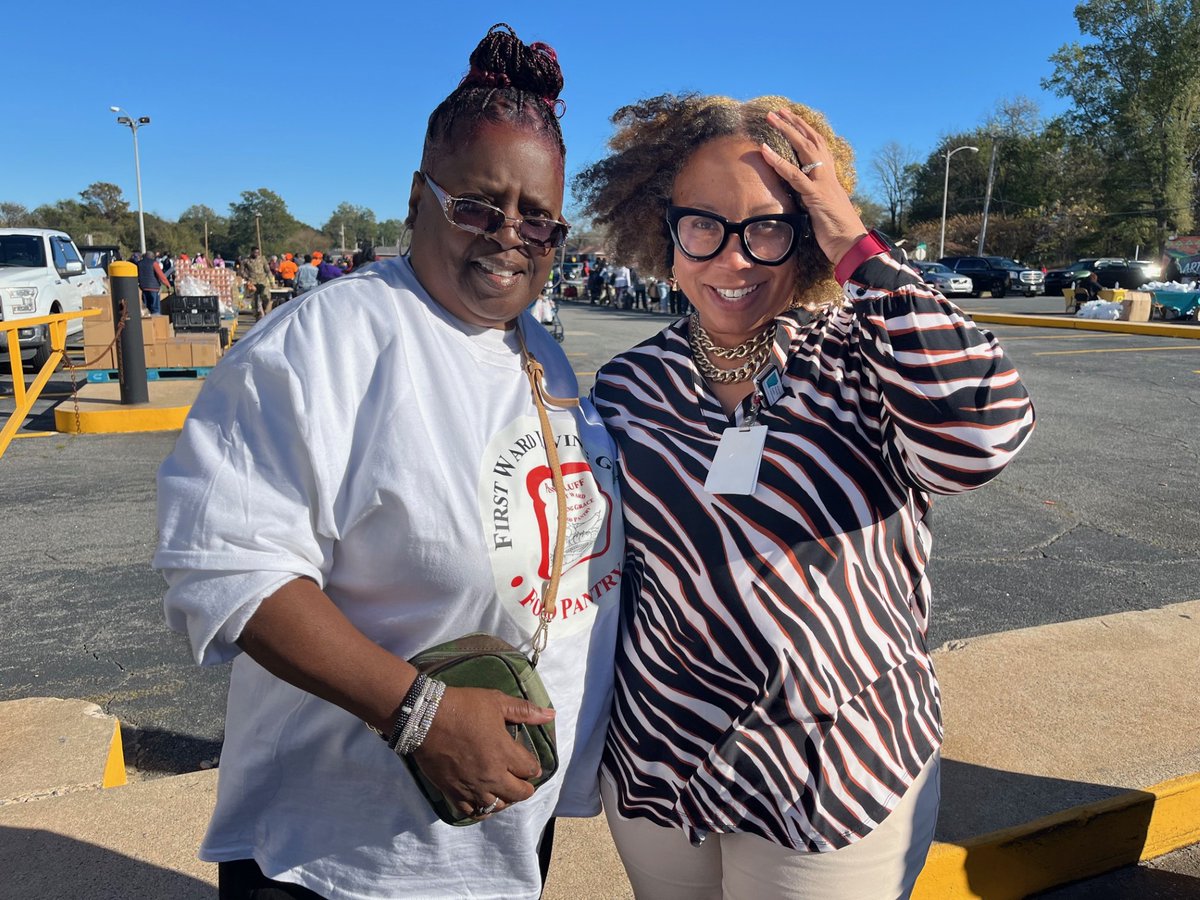 ARMinorityHealt's tweet photo. Thank you, Ms. Debra Strickland Allen and the First Ward Living Grace Pantry  team! We enjoyed meeting everyone today and providing important health screenings  -- blood pressure, blood sugar, cholesterol and more to the attendees of the Thanksgiving Food Giveaway! 
#AMHC https://t.co/t0EUaRnJvQ