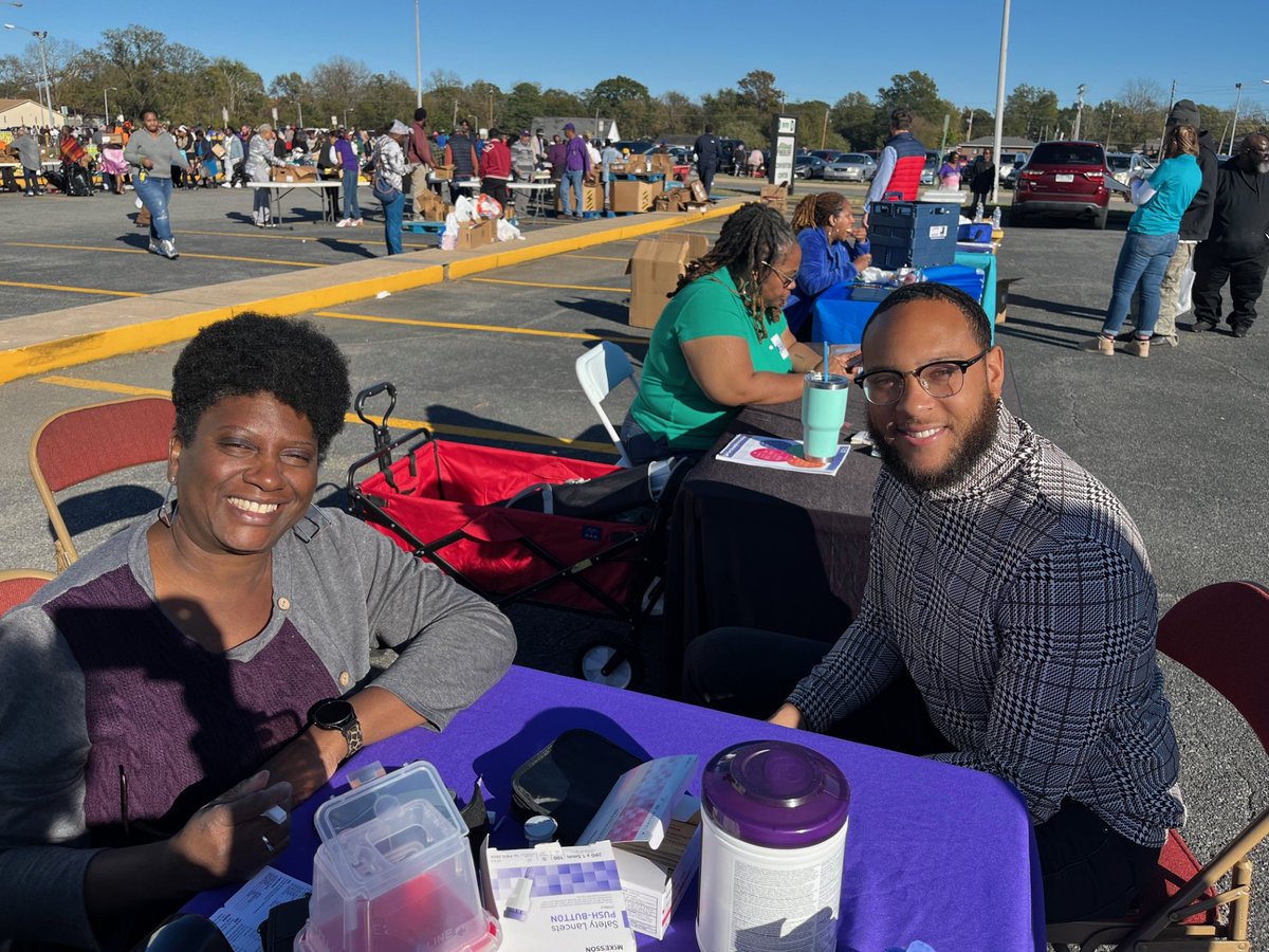 ARMinorityHealt's tweet photo. Thank you, Ms. Debra Strickland Allen and the First Ward Living Grace Pantry  team! We enjoyed meeting everyone today and providing important health screenings  -- blood pressure, blood sugar, cholesterol and more to the attendees of the Thanksgiving Food Giveaway! 
#AMHC https://t.co/t0EUaRnJvQ