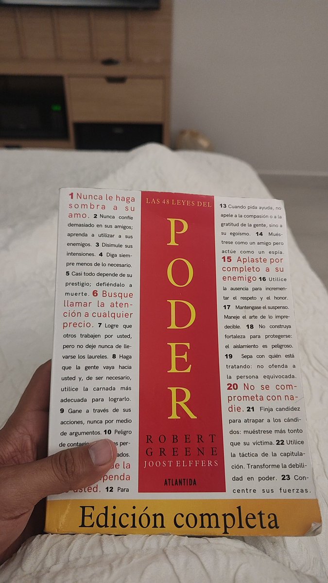 MMAM_Aztek's tweet image. Chiiiiido. 📙

#Las48LeyesDelPoder