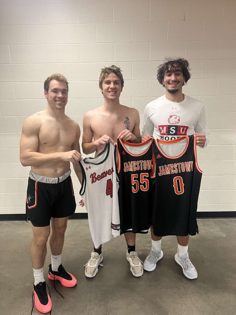 Shakopee Boys Basketball (@shakoboyshoops) on Twitter photo Some former Shakopee ballers going at it! Fun to see you guys doing big things at the next level, keep making us proud!
<a href="/WillCordes1/">Will Cordes</a> <a href="/QuintenSnell/">Quinten Snell</a> <a href="/samwest44/">Sam West</a> #SaberNation Some former Shakopee ballers going at it! Fun to see you guys doing big things at the next level, keep making us proud!
<a href="/WillCordes1/">Will Cordes</a> <a href="/QuintenSnell/">Quinten Snell</a> <a href="/samwest44/">Sam West</a> #SaberNation
