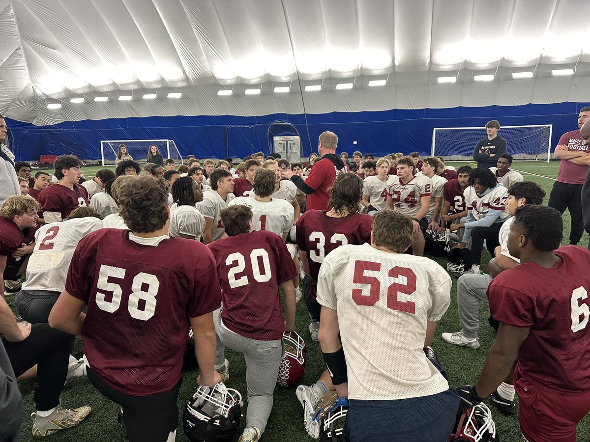 One last practice with our <a href="/Crimsonfootball/">Crimsonfootball</a> kickers &amp; punters.  What a fun season so far.  These guys have gotten better all year.  One last dance tomorrow. 🍁🏦  #LeaveNoDoubt #FearTheLeaf