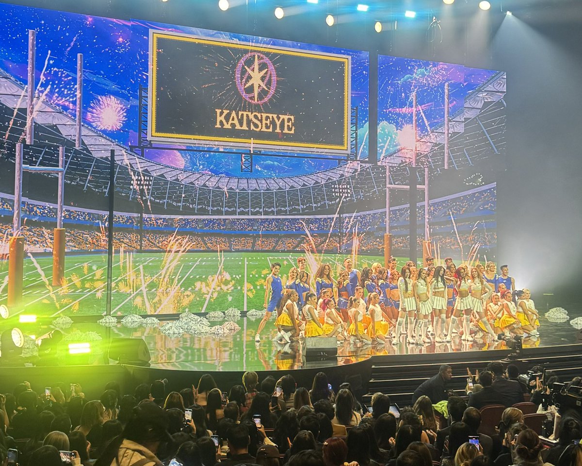 ICONIC 🩷 @KATSEYEworld <a href="/LARamsCheer/">Rams Cheerleaders</a> <a href="/MnetMAMA/">MAMA AWARDS</a>