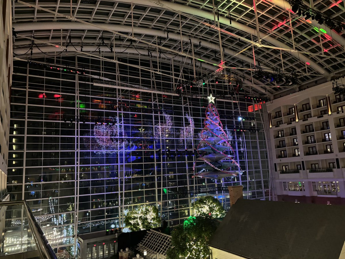 crystal1312161's tweet image. #appam Grateful to be selected to present my findings on COVID test participation at 2024 APPAM 

best holiday vibe conference award goes to to APPAM