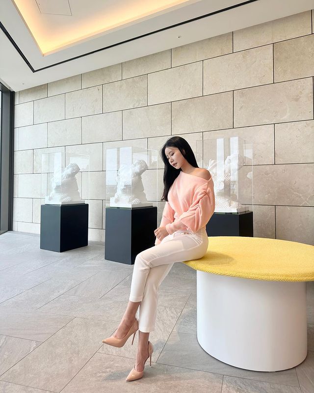 Sometimes, all you need is a little time to breathe and recharge. ☁️
#selfcare  #relaxtime #peacefulvibes