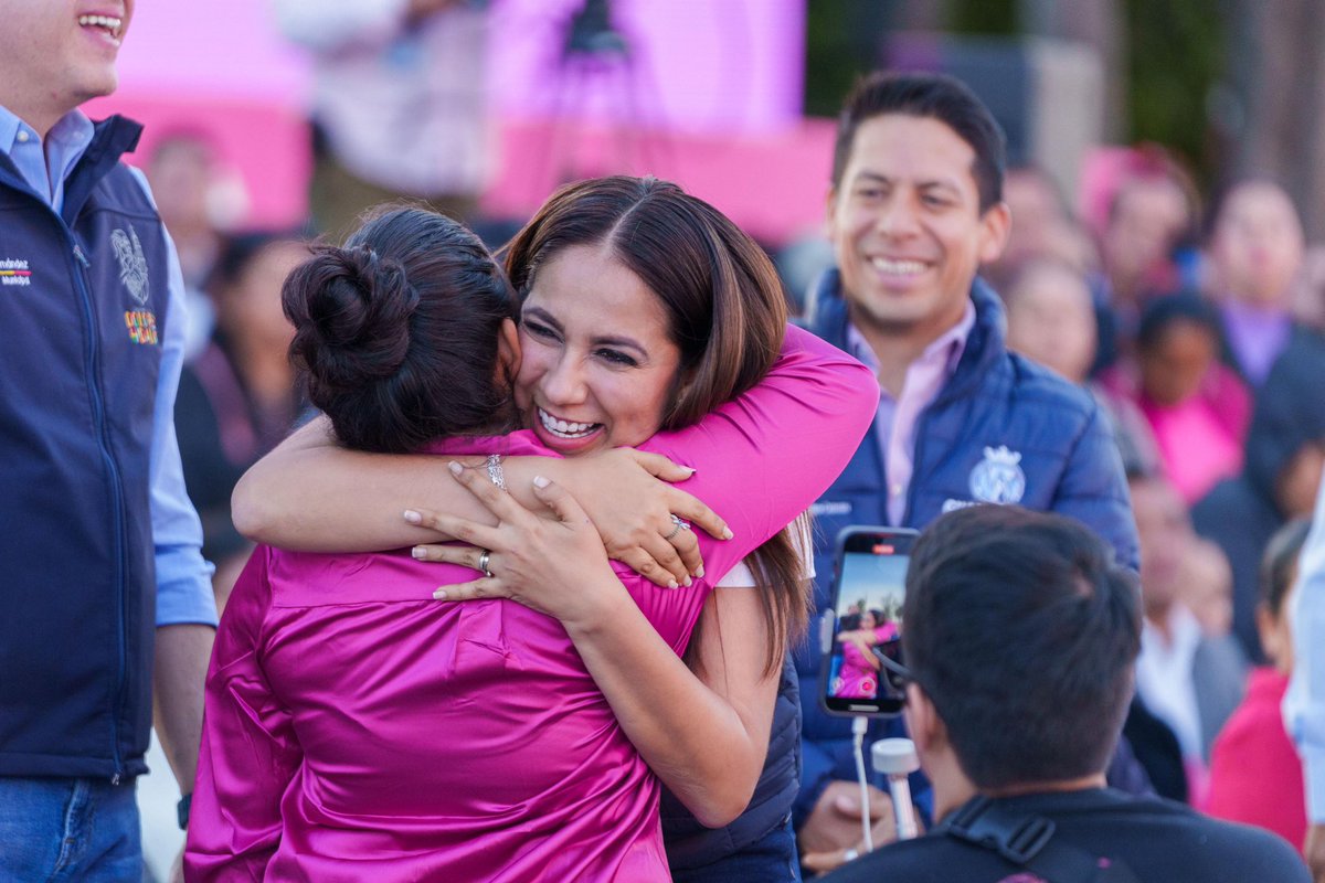 gobgente's tweet image. La gobernadora Libia Dennise presentó #Aliadas Programa Universal de Mujeres’, una estrategia que integra 20 programas clave en Economía, Salud, Educación, y más. 

En 2025, arranca la Tarjeta Rosa, con apoyo bimestral de mil pesos para madres de 25 a 45 años en Guanajuato. 🙋🏻‍♀️