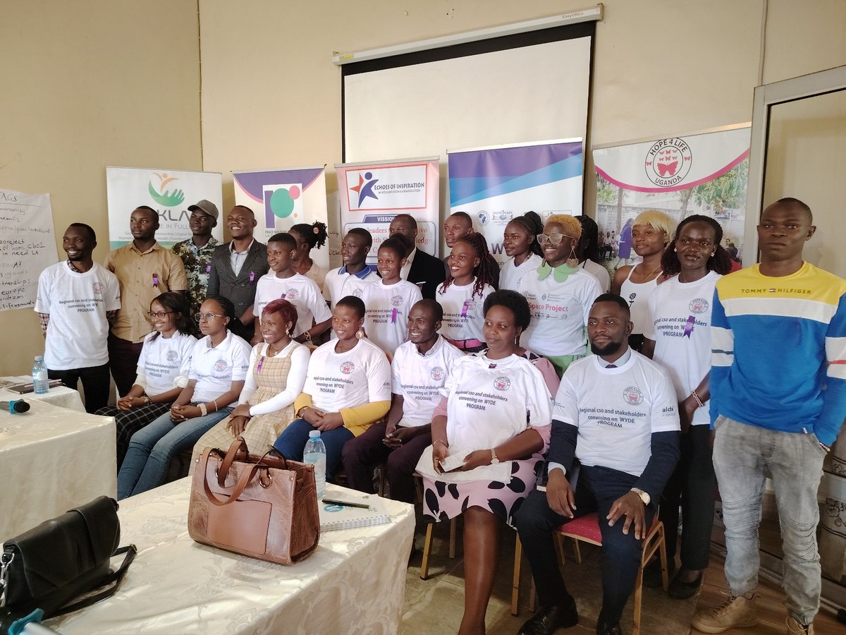 MiklahLife's tweet photo. Today is gonna be the 3rd day of the #OurSpaceProject, whereby youth have been convened to discuss the best ways to actively participate in civic and leadership matters in their communities. Invited by @menyajulius1 of #Hope4Life, @MiklahLife is happy to be part of the efforts. https://t.co/qfPnc9KeCb