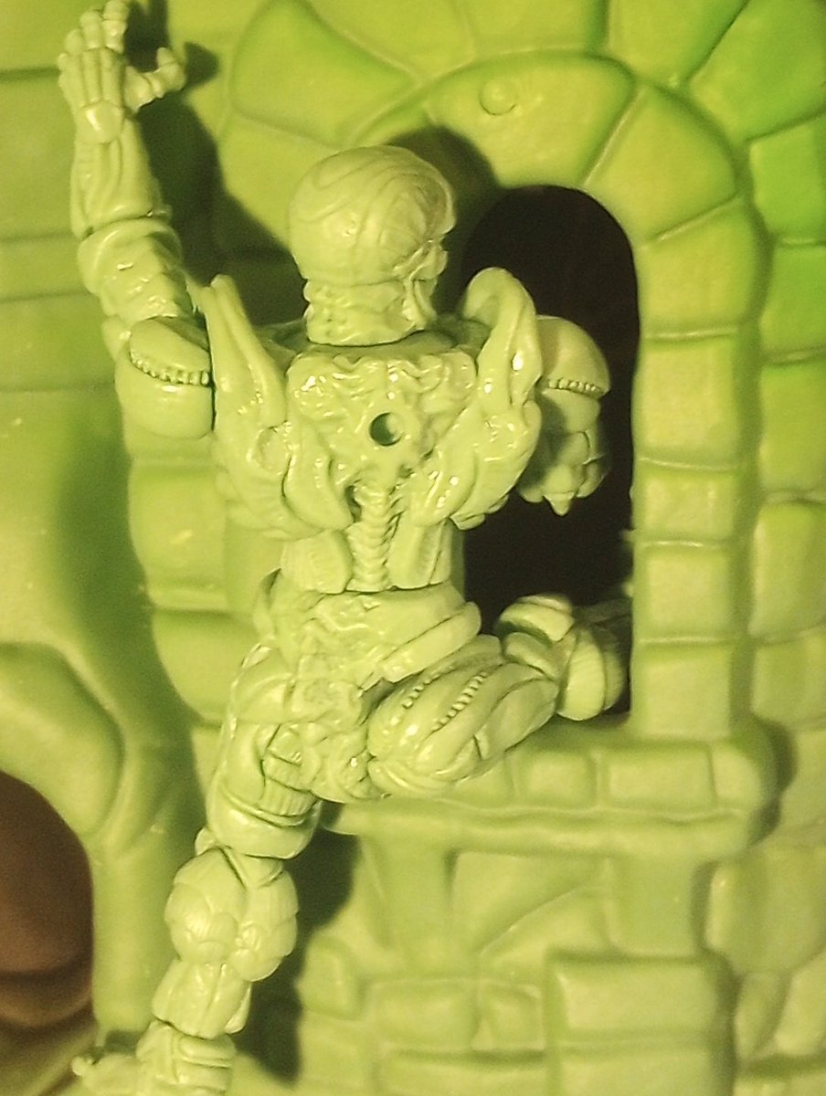 JohnDoctorKent's tweet photo. A Mangloskull has entered his dormant state against some rare green stones...

Shipping from the most recent sale is complete.
Thanks so much for the support!

More Manglors and Mordle fun to come in 2025! https://t.co/yOSqwnTU1k