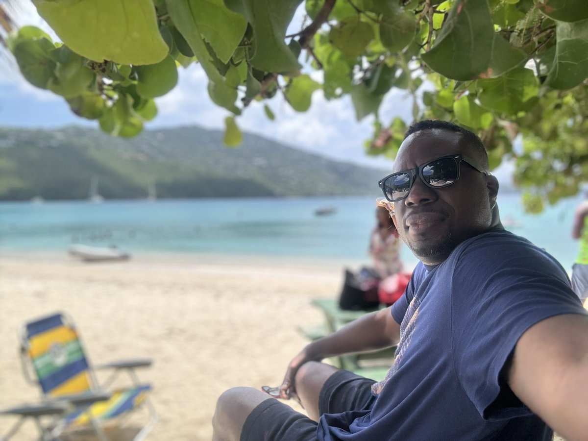 Dguywiththecam's tweet image. Thanking God for another year. This birthday is different. #grateful #reflective