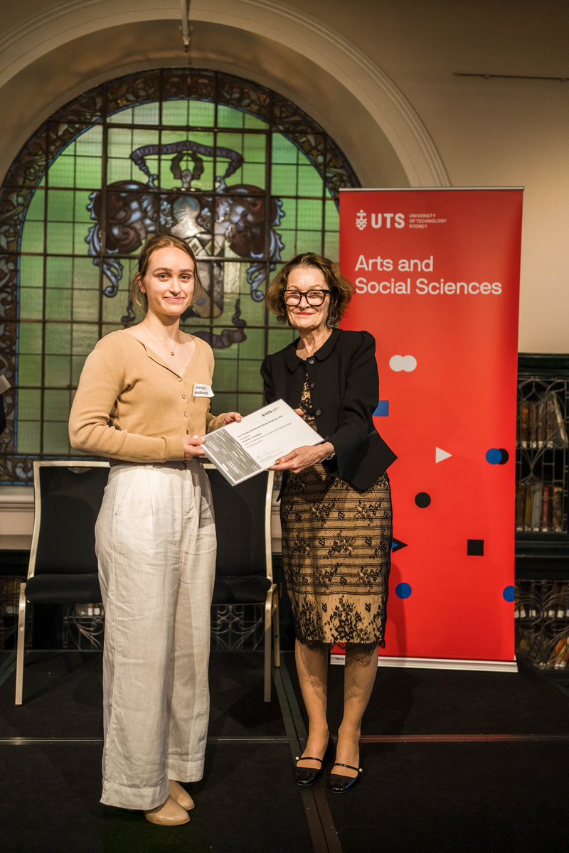 A huge congratulations to Lily Cameron, the winner of the 2024 UTS Anthology Writing Prize for her piece ‘When I look at my body I think of crumpled paper’ 🎉 Congratulations as well to our two runners-up Grant Marjoribanks for ‘Frost’ and Georgia Loadsman for ‘Monstera B10t’ 👏