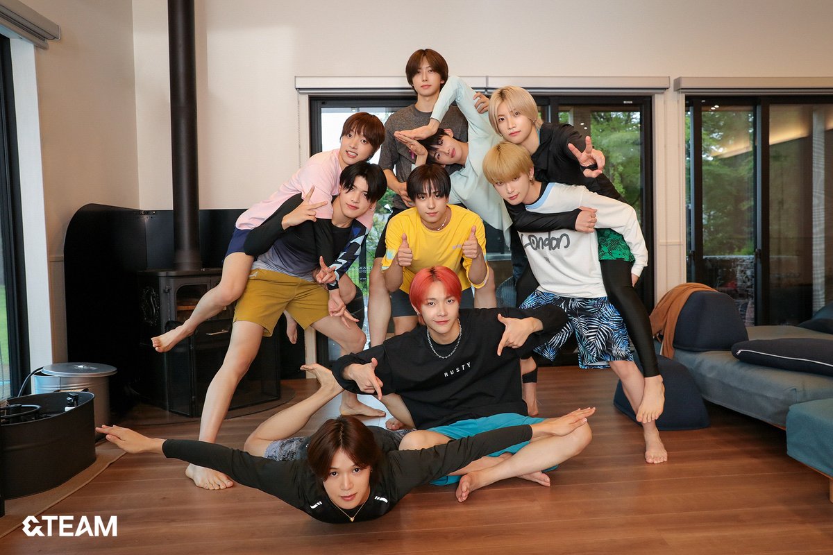 andTEAMofficial's tweet image. &amp;amp;TEAM's First Family Trip Behind Photo

#andTEAM
#GoONE!!!