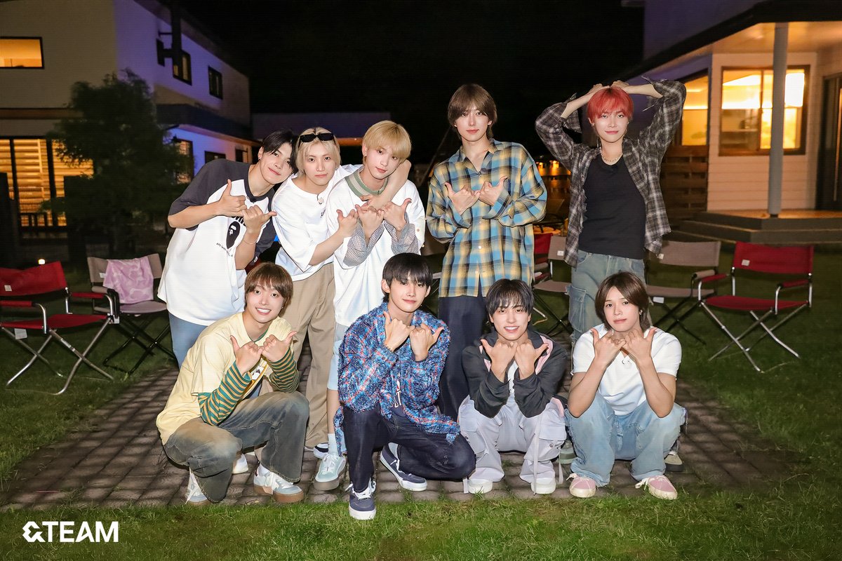 andTEAMofficial's tweet image. &amp;amp;TEAM's First Family Trip Behind Photo

#andTEAM
#GoONE!!!