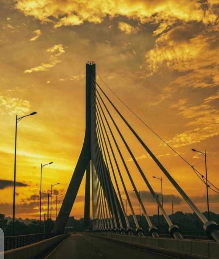Dear Patriotics of the Country Uganda. 
In the #VisitUganda ting. 
Allow me present to You The Jinja  bridge That Connects you to the Cradle Land Of Black Jews[Jupadhola] represented by the Rock. 
We the Jupadhola would like to Welcome and Host You All. 
Long Live Tieng Adhola🤲🏾