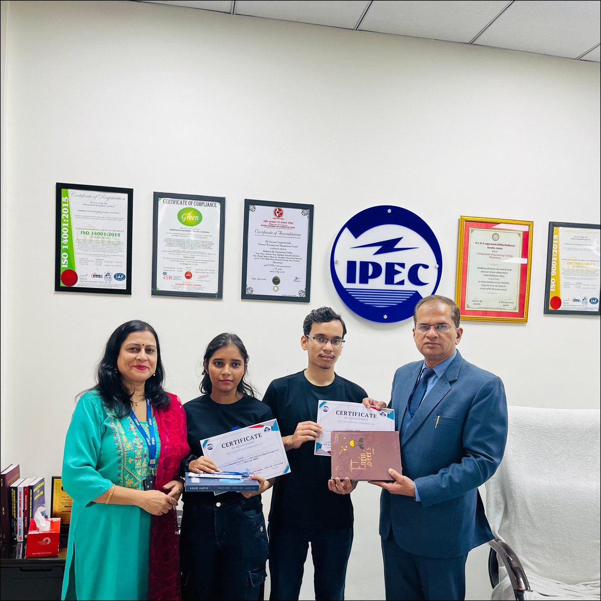 ipecgzb's tweet image. 🎉 Exciting moments from the BIS Technical Quiz &amp;amp; Presentation Competition! 🌟
A mega event organized by the BIS Society of IPEC, proudly sponsored by the Bureau of Indian Standards. 

Congratulations to all the winners! 
.
#TechnicalQuiz  #ipec #ipec30 #StudentAchievements