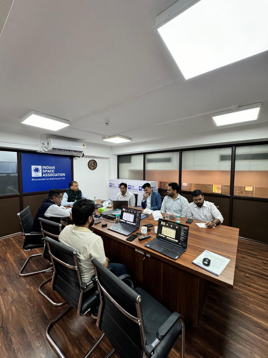 IIFCLProjects's tweet image. ISpA hosted a SpaceTech Expert Talk on &apos;Public-Private Partnerships in the Space Sector&apos; on July 5, 2024.
Speakers included Lt Gen A K Bhatt (Retd), Wing Cmdr Satyam Kushwah and IPL AGMs Akshat Johri &amp;amp; Rajat Kumar sharing insights on PPP&apos;s transformative role in space innovation.