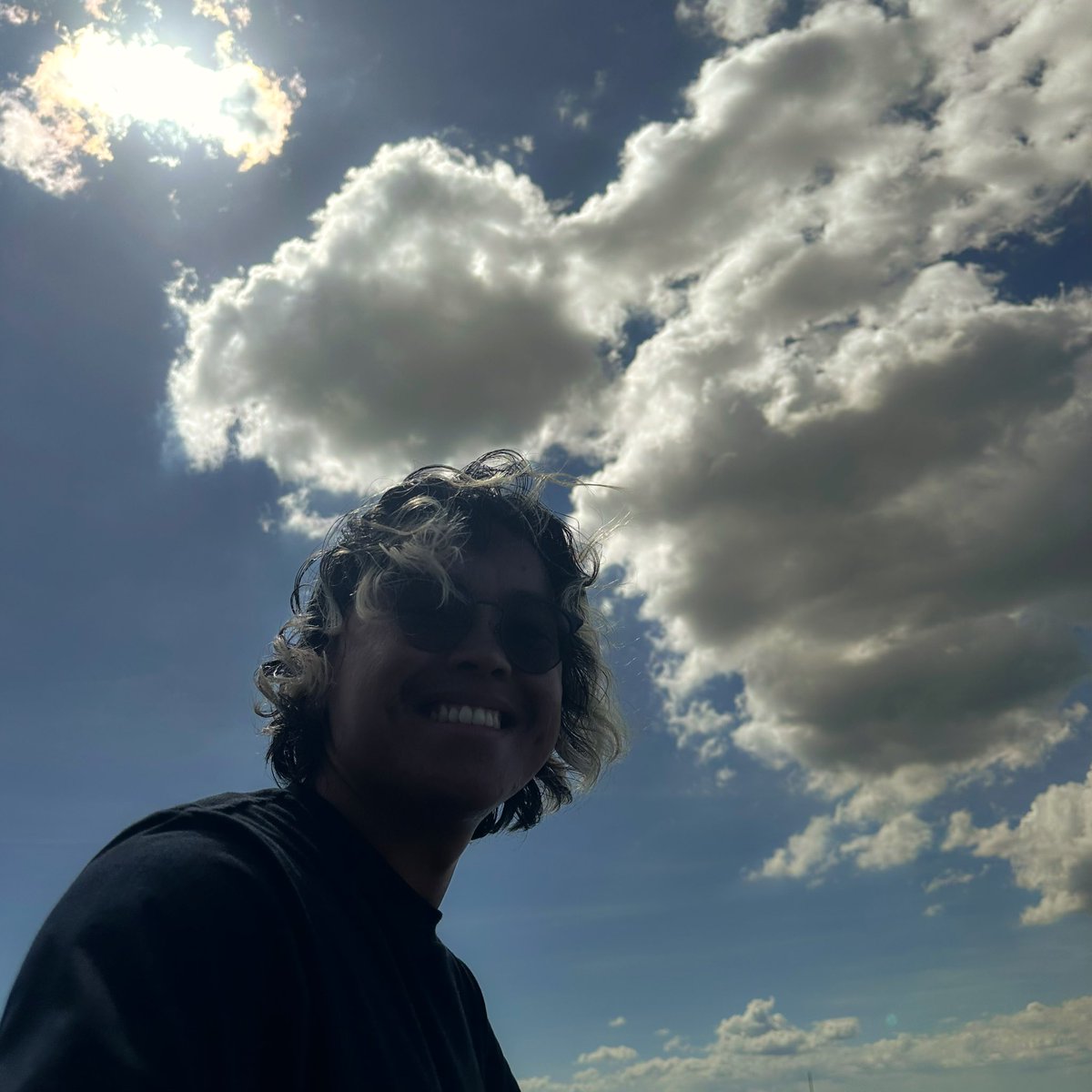 thatvinson's tweet photo. @Unnaggii @Valkyrae On November 22, 2024, at precisely 1:12 PM PHT, Vinson was confirmed to be alive and in stable condition. However, sources indicate he remains on edge due to an unspecified looming threat. https://t.co/cN7ZuJowYN