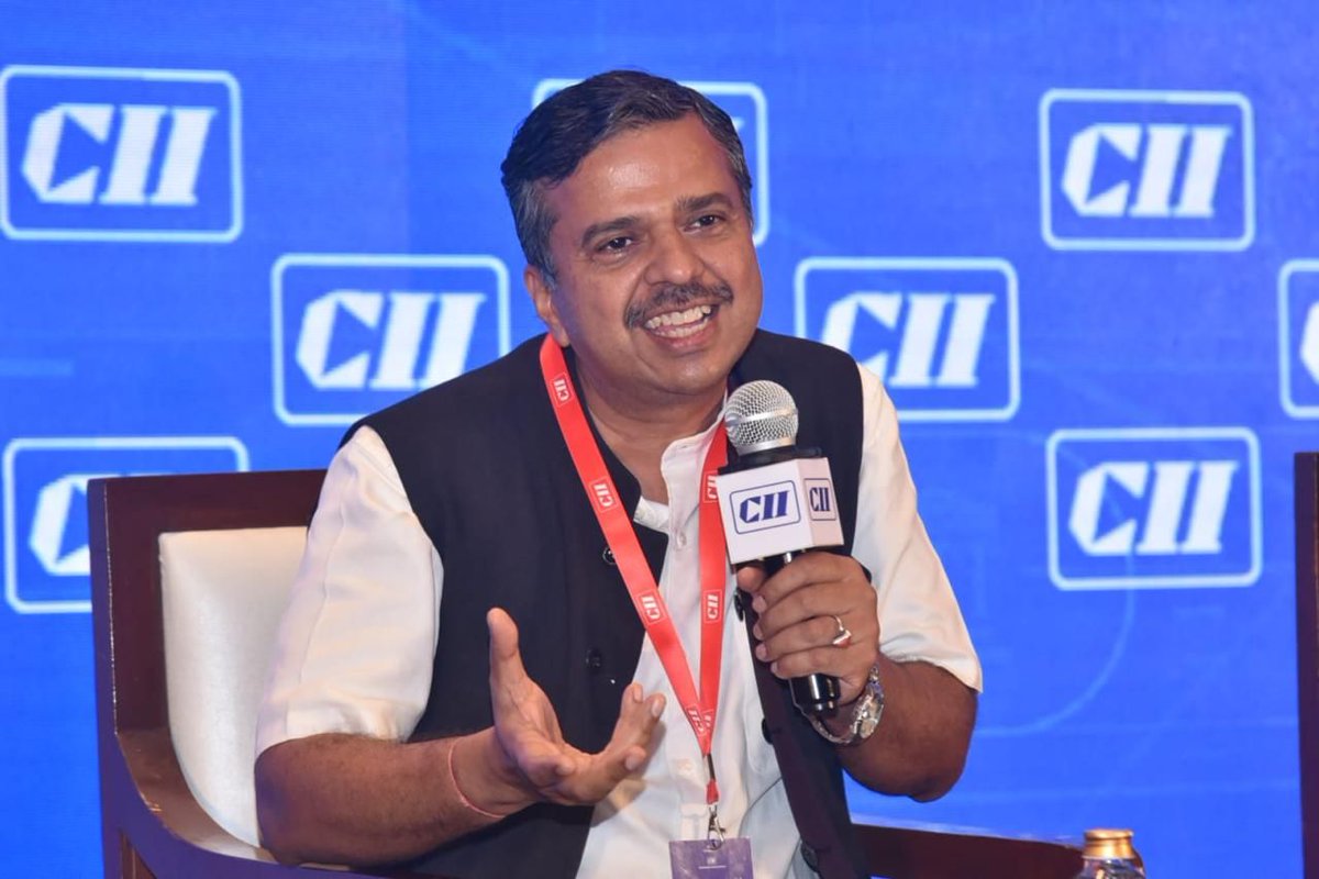 IIFCLProjects's tweet image. India&apos;s PPP program is key to delivering vital infrastructure. At CII&apos;s Financing 3.0 Summit in Mumbai, Mr. Palash Srivastava, CEO, IIFCL Projects Ltd., highlighted sustainable credit management, risk reduction, and role of credit ratings in funding PPPs for Viksit Bharat 2047.