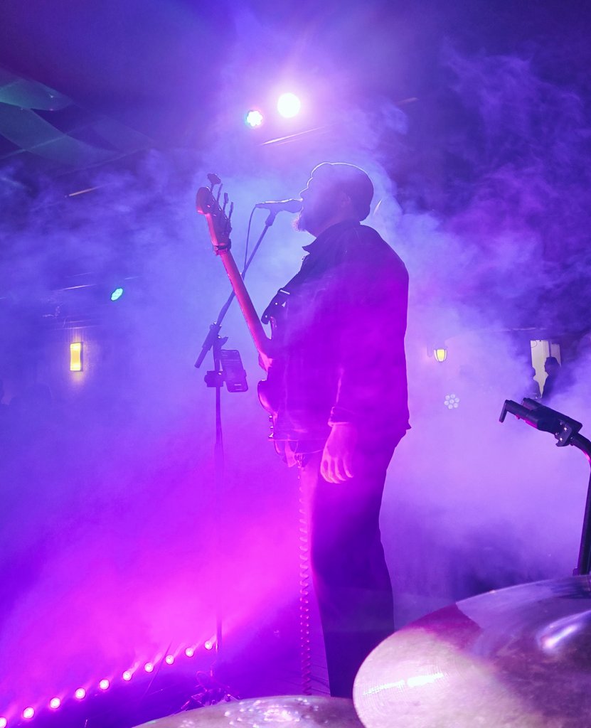 Anthonynecerato's tweet image. Gig lighting was on point tonight