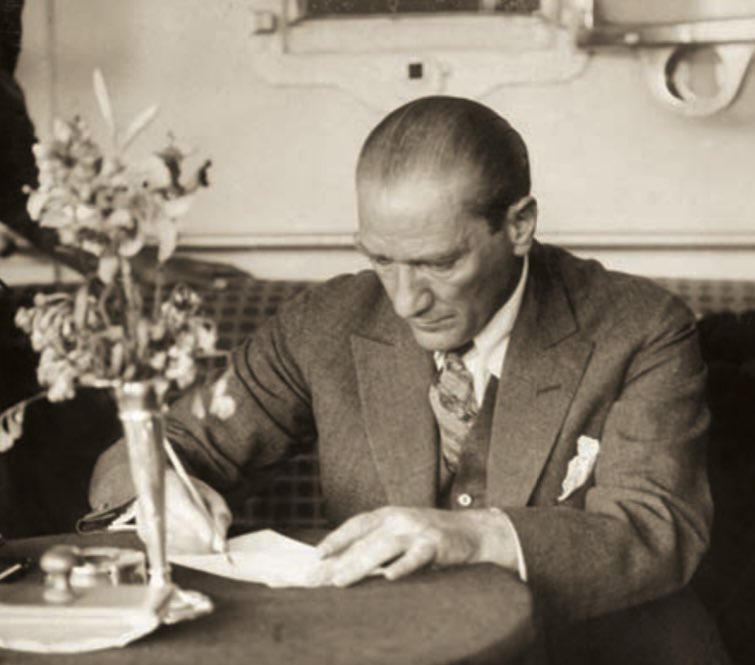 Ulu Önderimiz Mustafa Kemal Atatürk’ü vefatının 86. Yılında saygı, sevgi, özlem ve rahmetle anıyorum ♾️