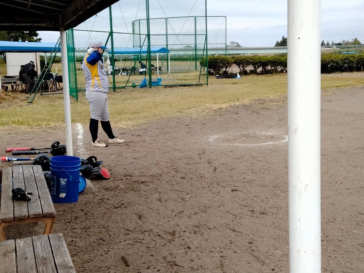 Dream_backs's tweet photo. 【今週の活動】
本日は大会でした！
今年は打線がなかなか機能しないため、大幅に打順を変え試合に臨みました

打順がはまり、7-3で勝利✨
守備もエラーなく守り切ることできました！
この流れで勝ち進みましょう💪

#宇都宮　#草野球 https://t.co/QHvEMRuA0v