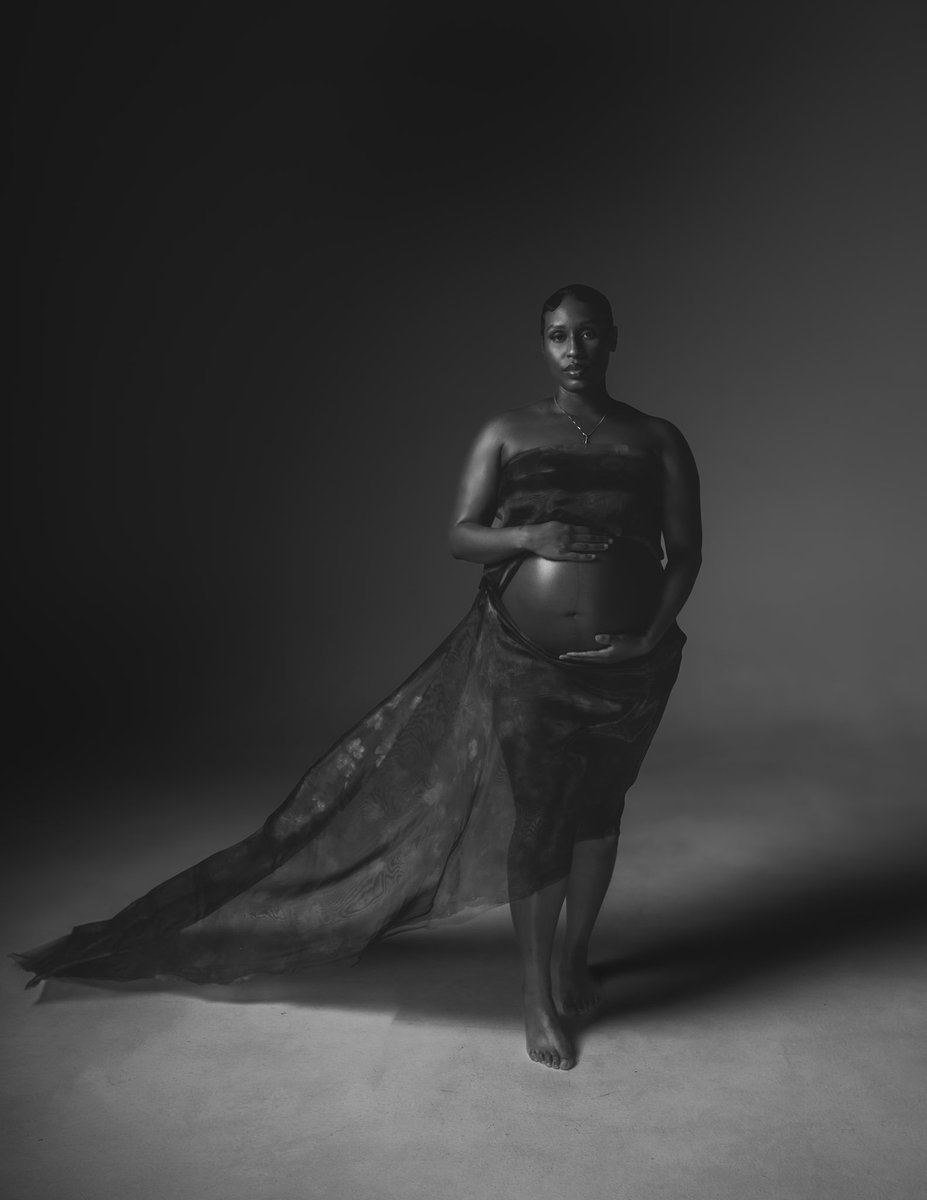 KiarraLeone's tweet photo. Mommy can’t wait to meet you https://t.co/6IKvQ2oohs