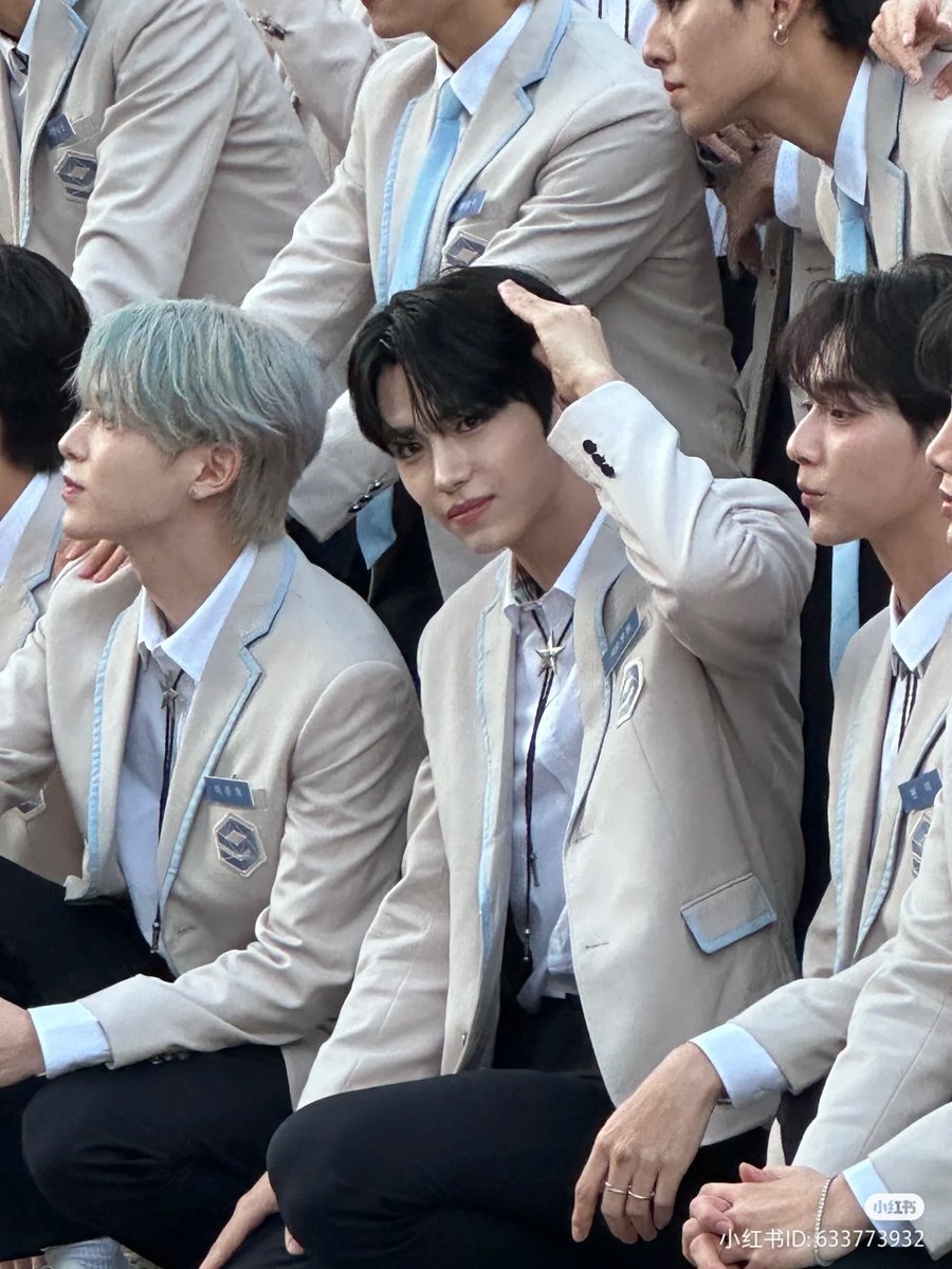 itsjustmelyn's tweet photo. ลูกหมาป่าที่ไหนหล่อแล้วยังยิ้มหวานขนาดนี้อีกเนี่ย🥺 พ่อหนุ่มขี้เขินสุดหล่อคนนี้ต้องได้เป็น1ใน9ที่ได้เดบิวต์นะคะ!! 🤲🏻🐺💖

#ShaoZiheng #邵子恒 #샤오쯔헝
#STARLIGHTBOYS #스타라이트보이즈
#星光闪耀的少年 https://t.co/h2B20CbTZT