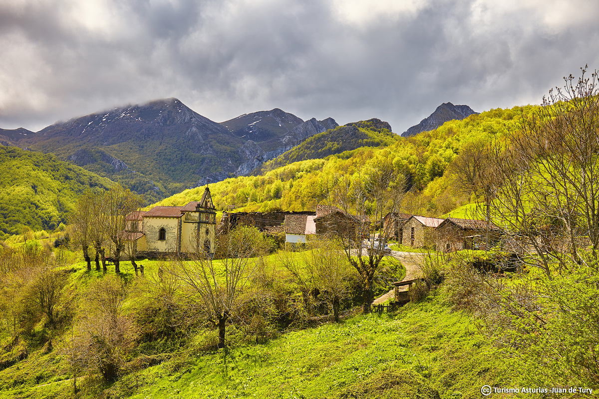 Otoño en Quirós 🍂

¿𝗦𝗲𝗴𝘂𝗿𝗼 𝗾𝘂𝗲 𝗰𝗼𝗻𝗼𝗰𝗲𝘀 𝗔𝘀𝘁𝘂𝗿𝗶𝗮𝘀? ¡𝗗𝗘𝗦𝗖Ú𝗕𝗥𝗘𝗟𝗔!